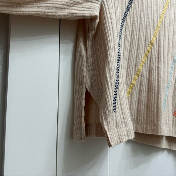 Boutique Ribbed Sweater - Picture 4 of 6